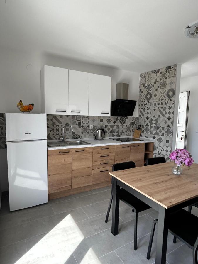 Apartments Ljubomir Rogoznica  Εξωτερικό φωτογραφία