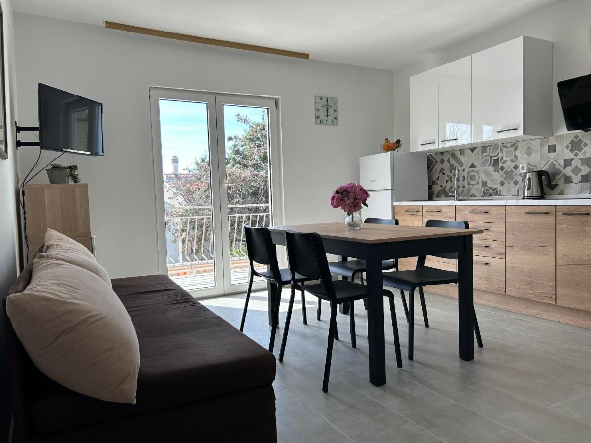 Apartments Ljubomir Rogoznica  Εξωτερικό φωτογραφία