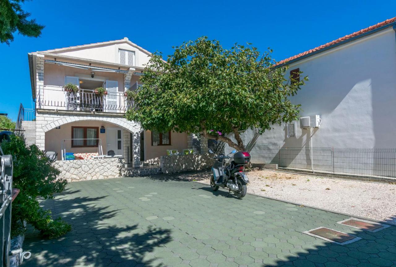 Apartments Ljubomir Rogoznica  Εξωτερικό φωτογραφία